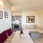 Appartamento Paradiso Sotto Le Stelle, Jacuzzi Vista *